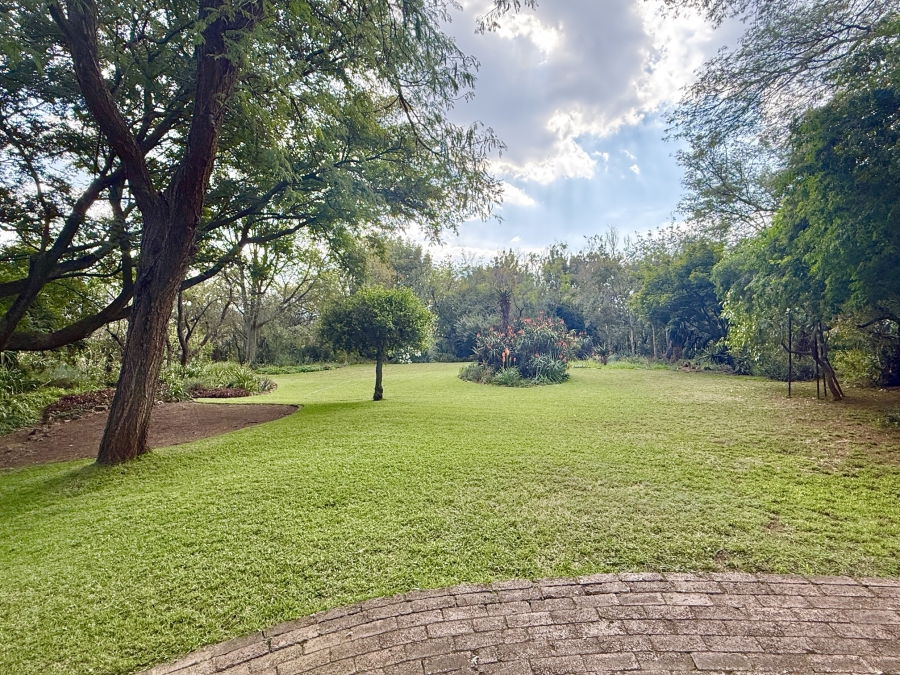 9 Bedroom Property for Sale in Poortview Gauteng