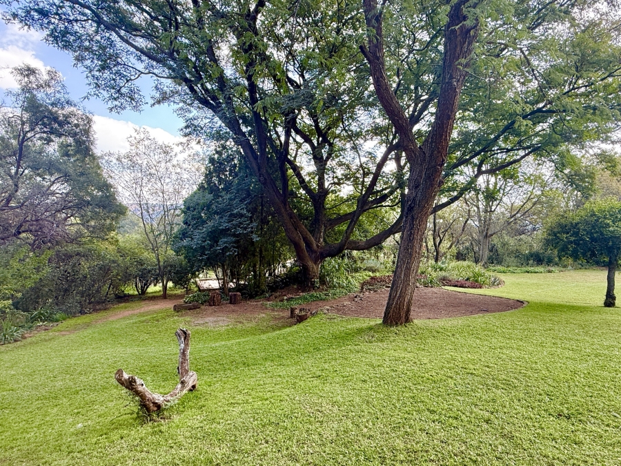 9 Bedroom Property for Sale in Poortview Gauteng