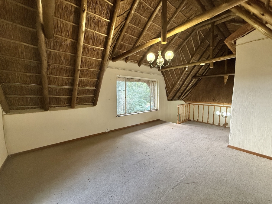 9 Bedroom Property for Sale in Poortview Gauteng