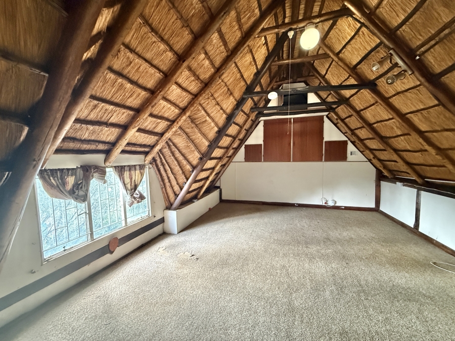9 Bedroom Property for Sale in Poortview Gauteng