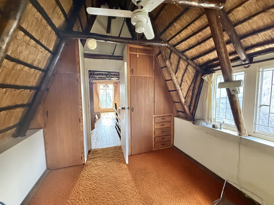 9 Bedroom Property for Sale in Poortview Gauteng