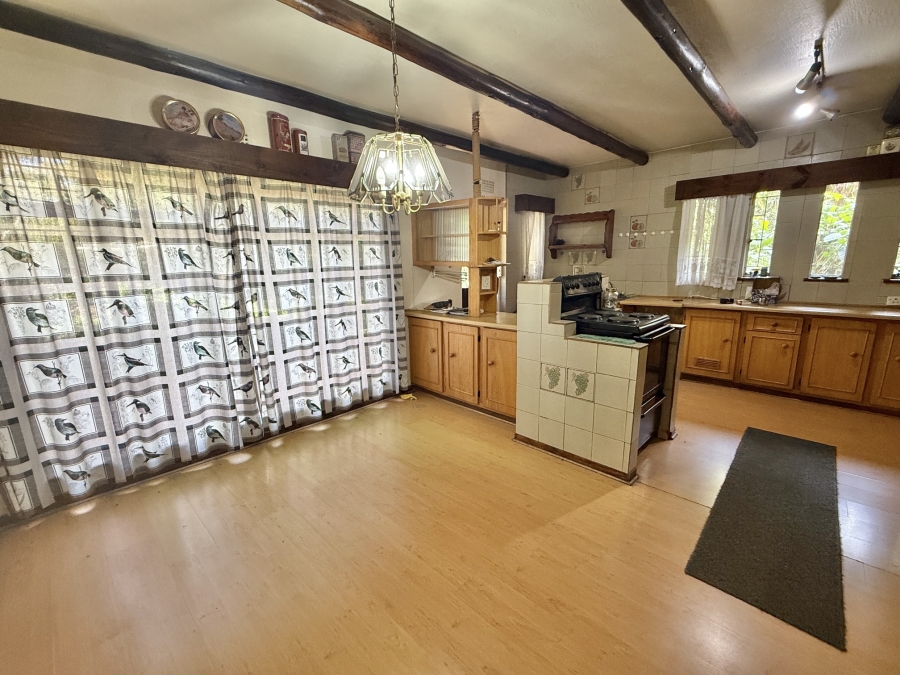 9 Bedroom Property for Sale in Poortview Gauteng