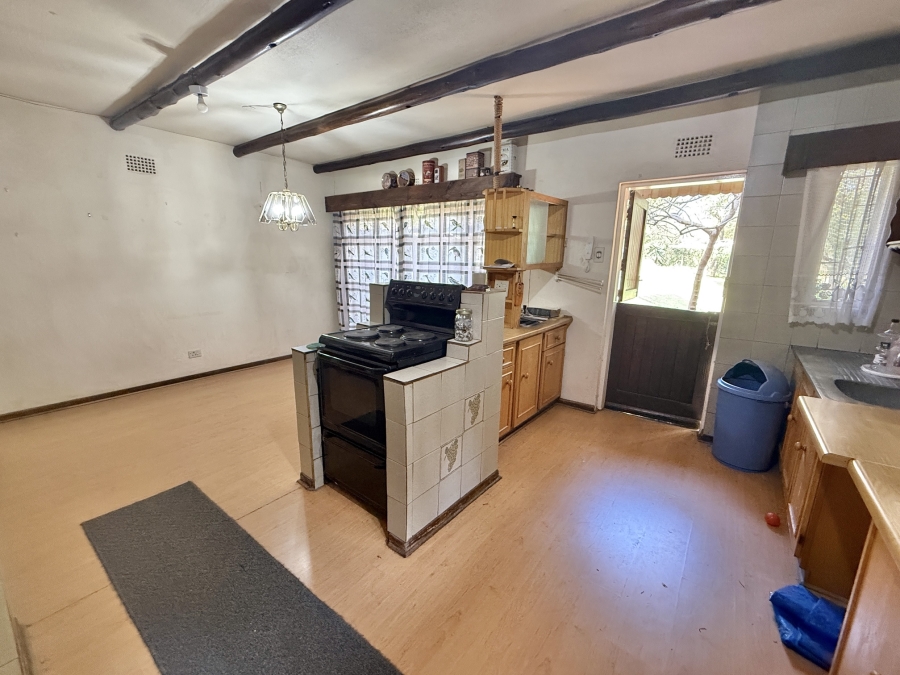 9 Bedroom Property for Sale in Poortview Gauteng