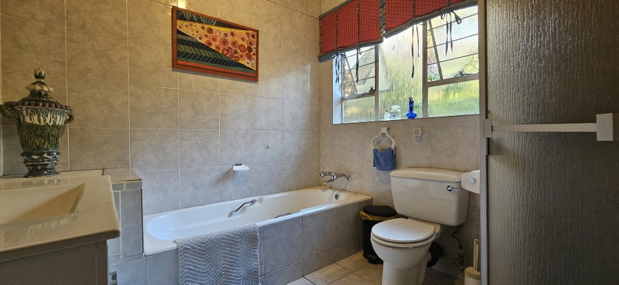 4 Bedroom Property for Sale in Three Rivers Gauteng