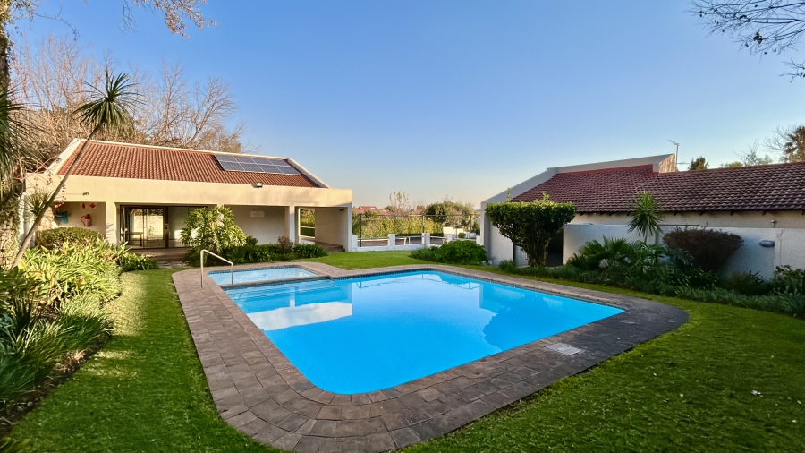 2 Bedroom Property for Sale in Rivonia Gauteng