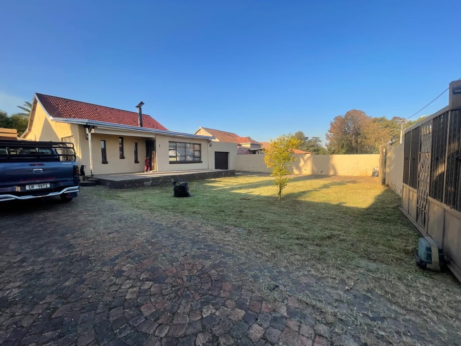 4 Bedroom Property for Sale in Dersley Gauteng
