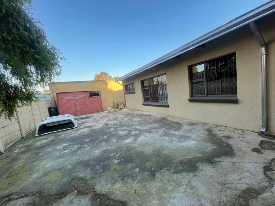 4 Bedroom Property for Sale in Dersley Gauteng