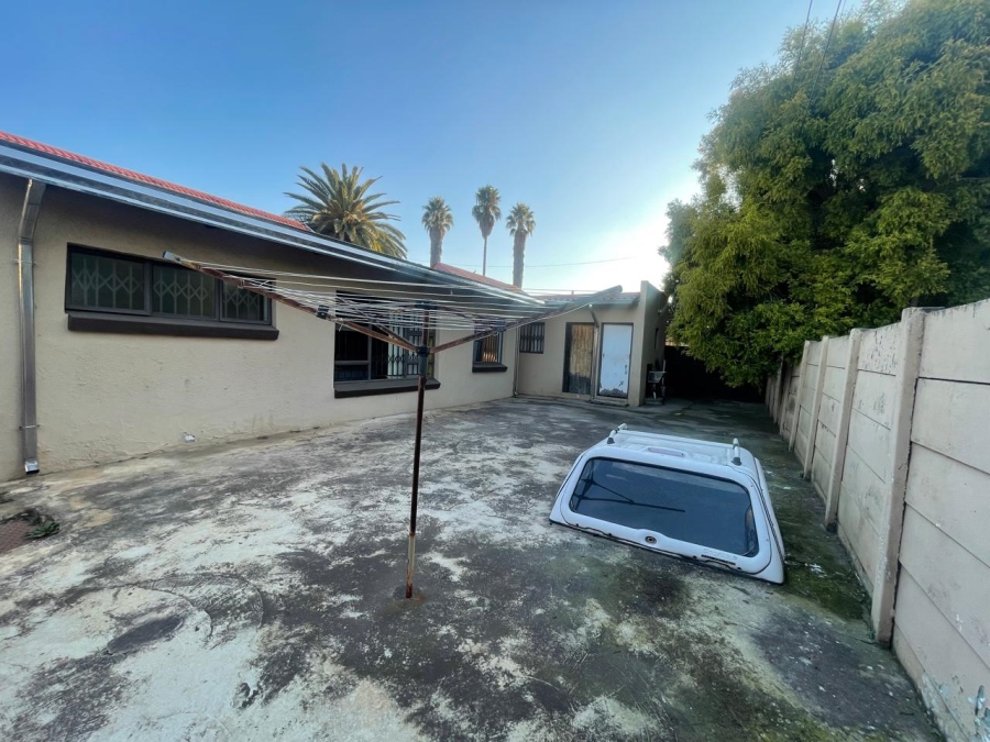 4 Bedroom Property for Sale in Dersley Gauteng