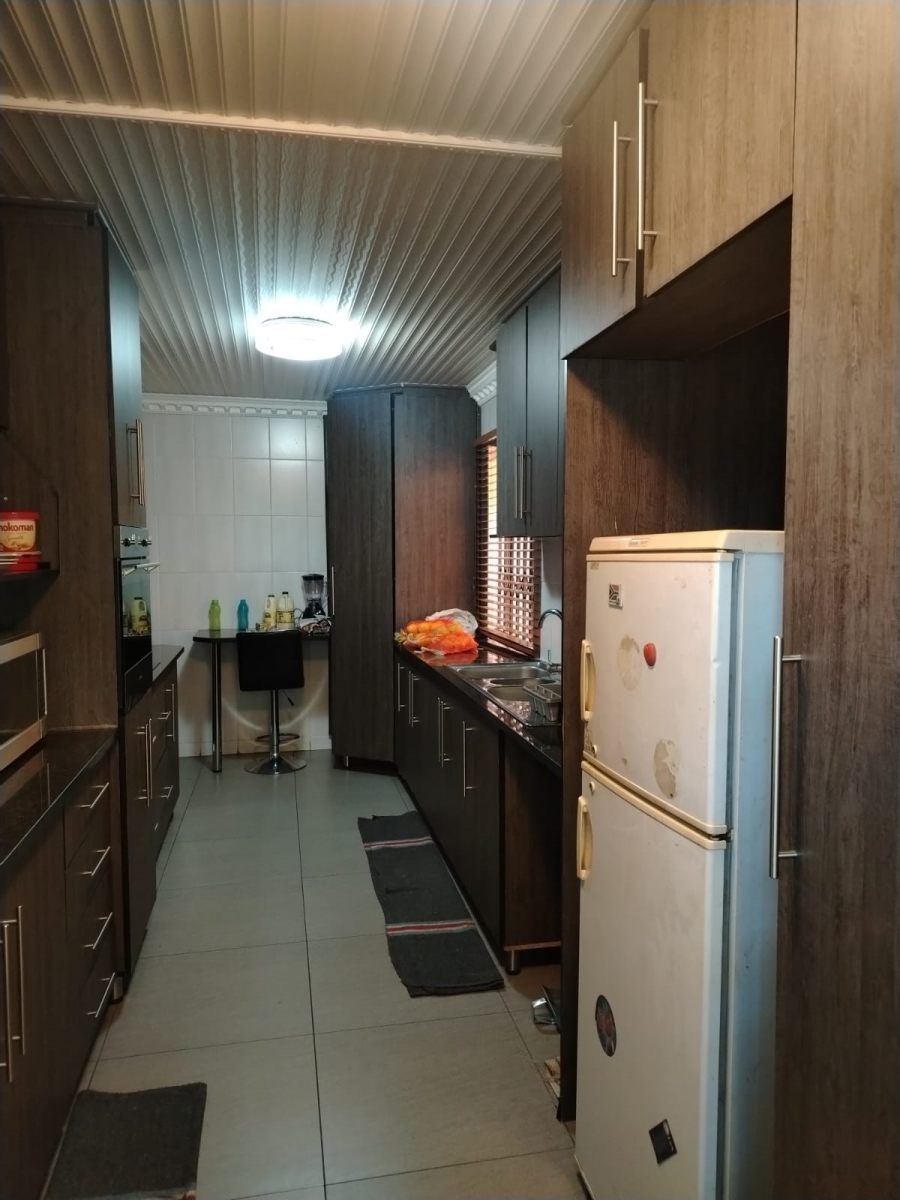 4 Bedroom Property for Sale in Dersley Gauteng