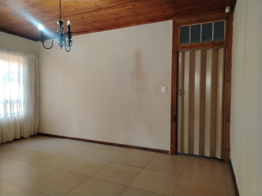 4 Bedroom Property for Sale in Dersley Gauteng