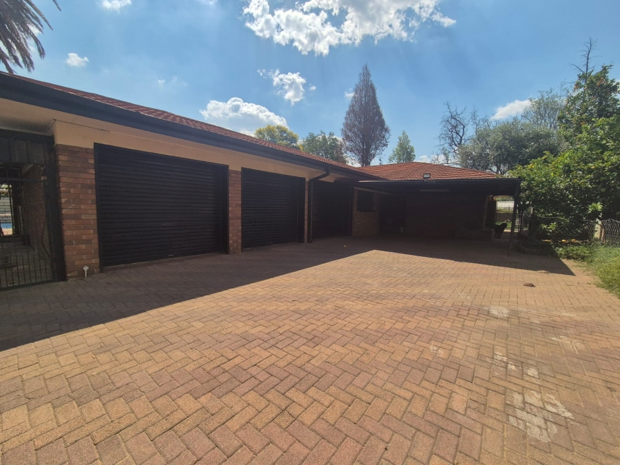 4 Bedroom Property for Sale in Waldrift Gauteng