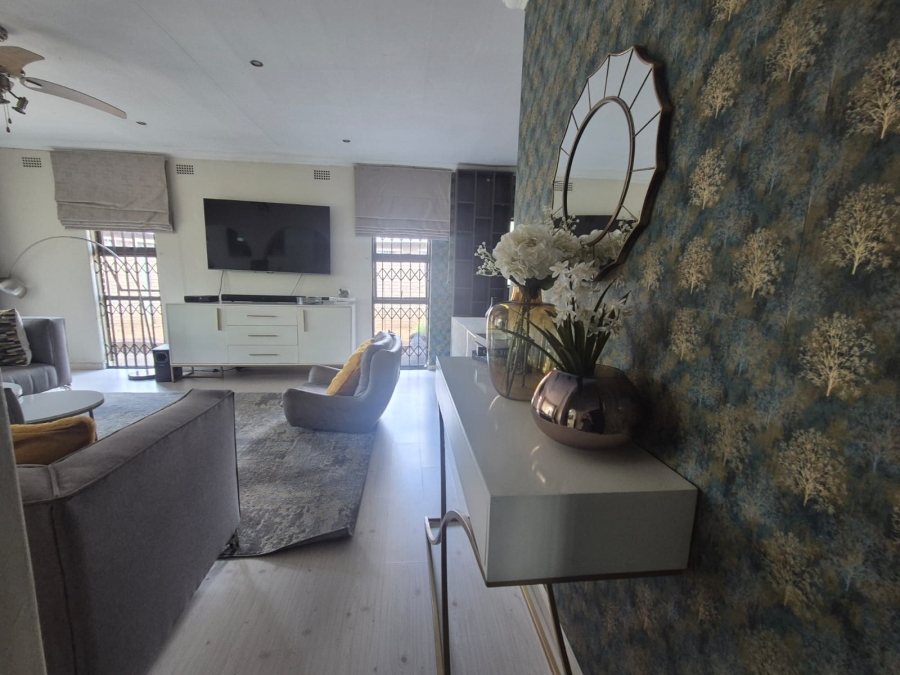 4 Bedroom Property for Sale in Waldrift Gauteng