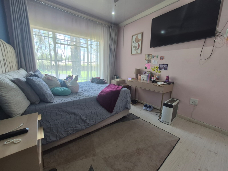4 Bedroom Property for Sale in Waldrift Gauteng