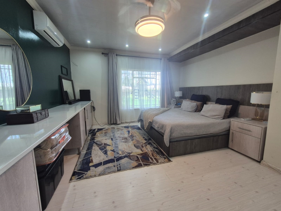 4 Bedroom Property for Sale in Waldrift Gauteng