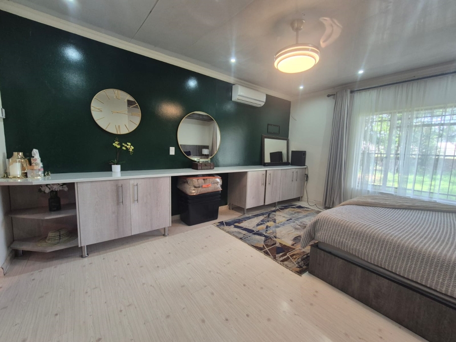 4 Bedroom Property for Sale in Waldrift Gauteng