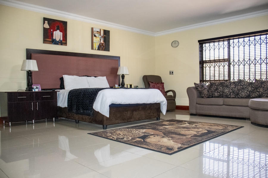 6 Bedroom Property for Sale in Vaal Marina Gauteng