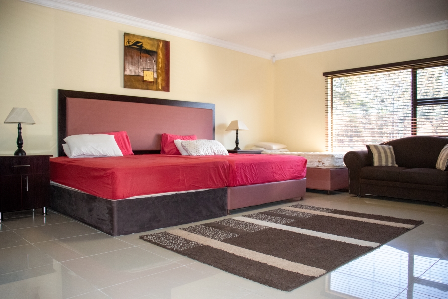 6 Bedroom Property for Sale in Vaal Marina Gauteng