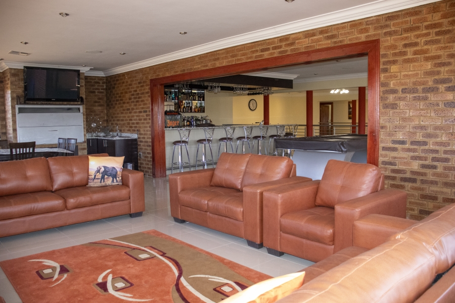 6 Bedroom Property for Sale in Vaal Marina Gauteng