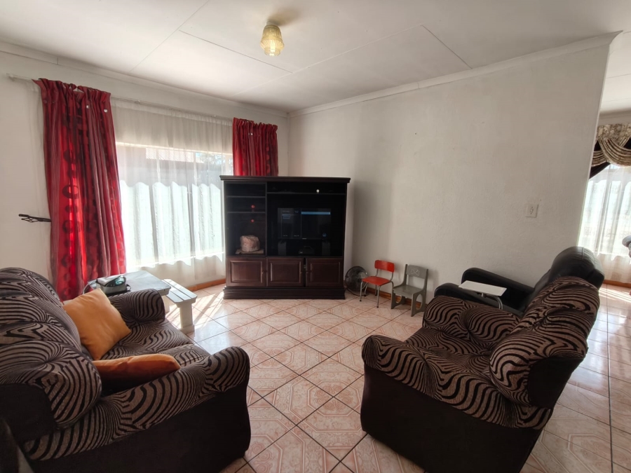 To Let 3 Bedroom Property for Rent in Kookrus Gauteng