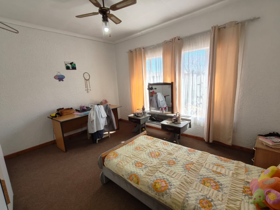 To Let 3 Bedroom Property for Rent in Kookrus Gauteng