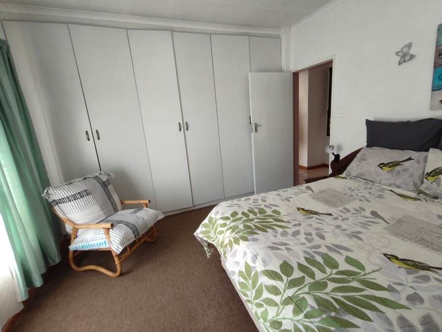 To Let 3 Bedroom Property for Rent in Kookrus Gauteng