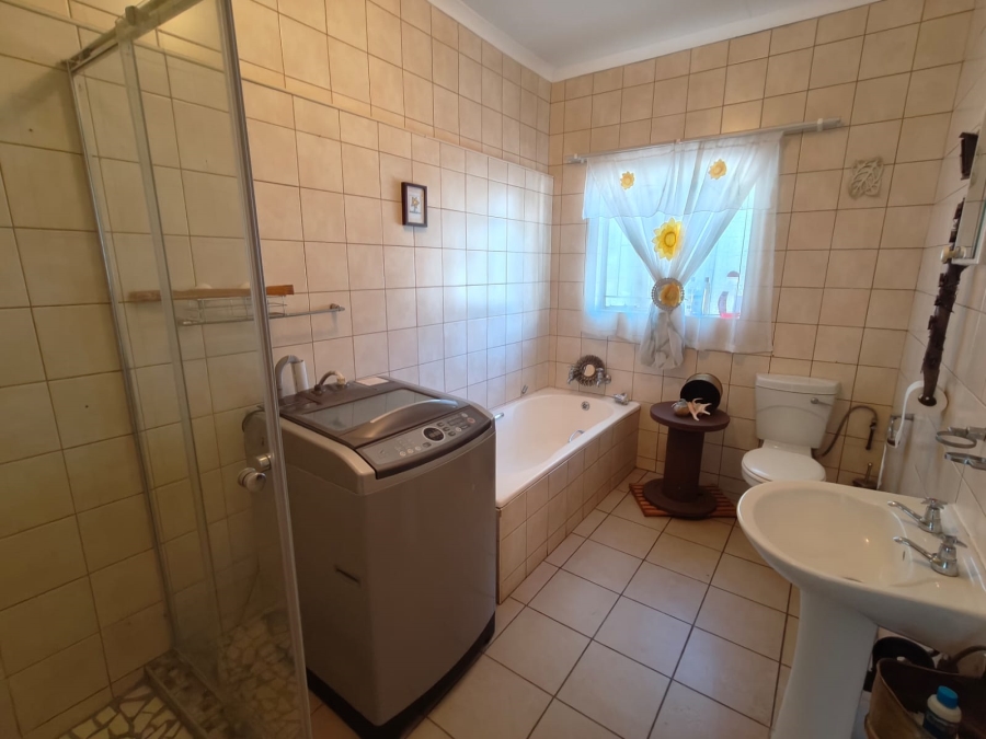 To Let 3 Bedroom Property for Rent in Kookrus Gauteng