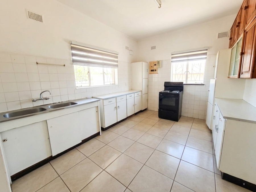 To Let 3 Bedroom Property for Rent in Vanderbijlpark Cw 6 Gauteng