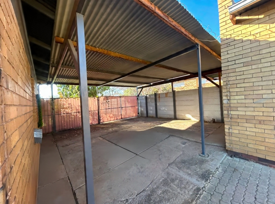 To Let 3 Bedroom Property for Rent in Vanderbijlpark Cw 6 Gauteng