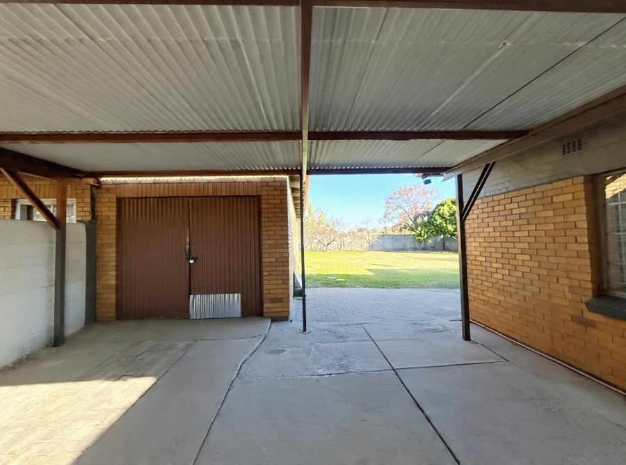 To Let 3 Bedroom Property for Rent in Vanderbijlpark Cw 6 Gauteng