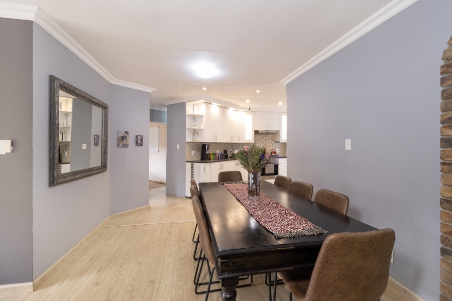 3 Bedroom Property for Sale in Eldoraigne Gauteng