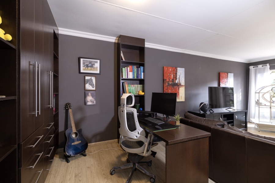 3 Bedroom Property for Sale in Eldoraigne Gauteng