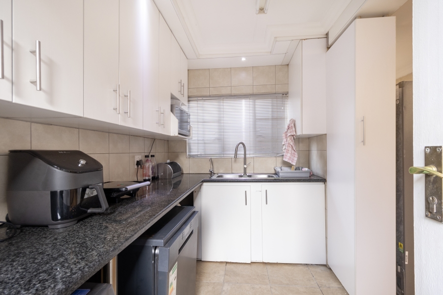 3 Bedroom Property for Sale in Eldoraigne Gauteng