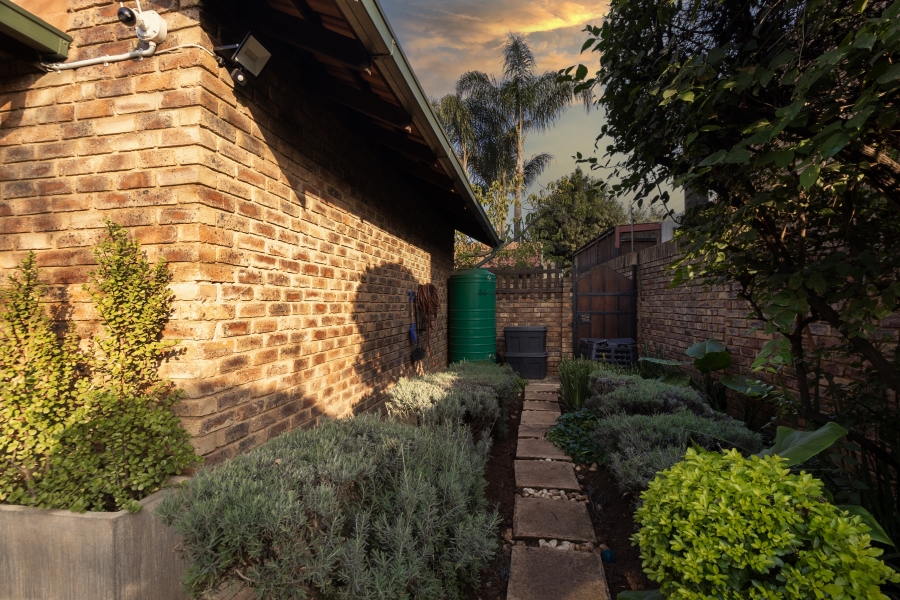 3 Bedroom Property for Sale in Eldoraigne Gauteng