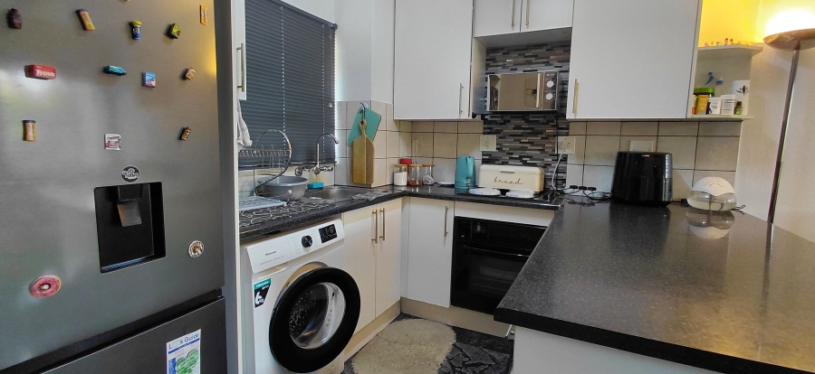 1 Bedroom Property for Sale in Beyers Park Gauteng