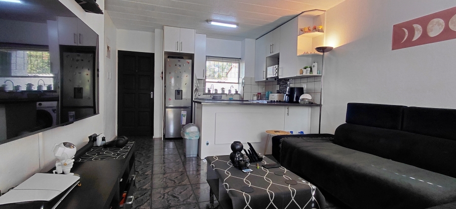 1 Bedroom Property for Sale in Beyers Park Gauteng
