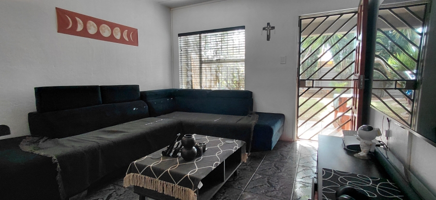 1 Bedroom Property for Sale in Beyers Park Gauteng