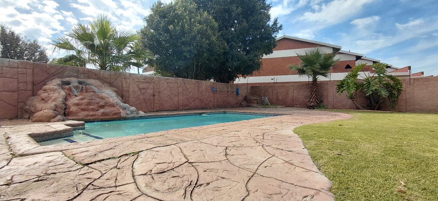 1 Bedroom Property for Sale in Beyers Park Gauteng