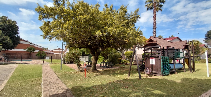1 Bedroom Property for Sale in Beyers Park Gauteng