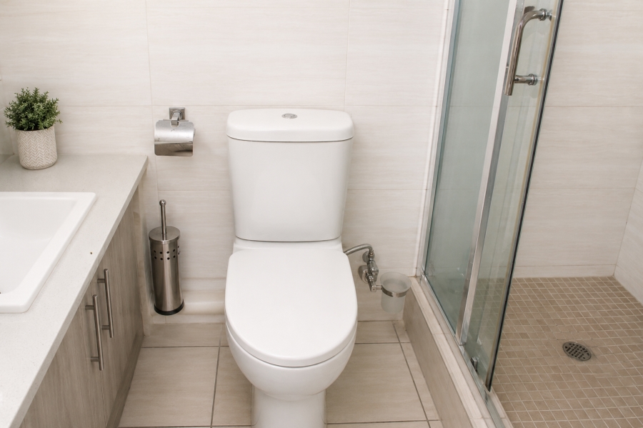 1 Bedroom Property for Sale in Erand Gardens Gauteng