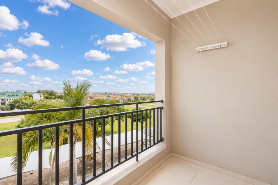1 Bedroom Property for Sale in Erand Gardens Gauteng