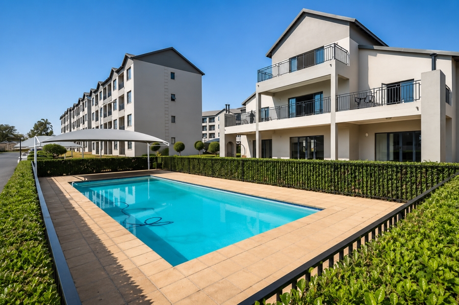1 Bedroom Property for Sale in Erand Gardens Gauteng