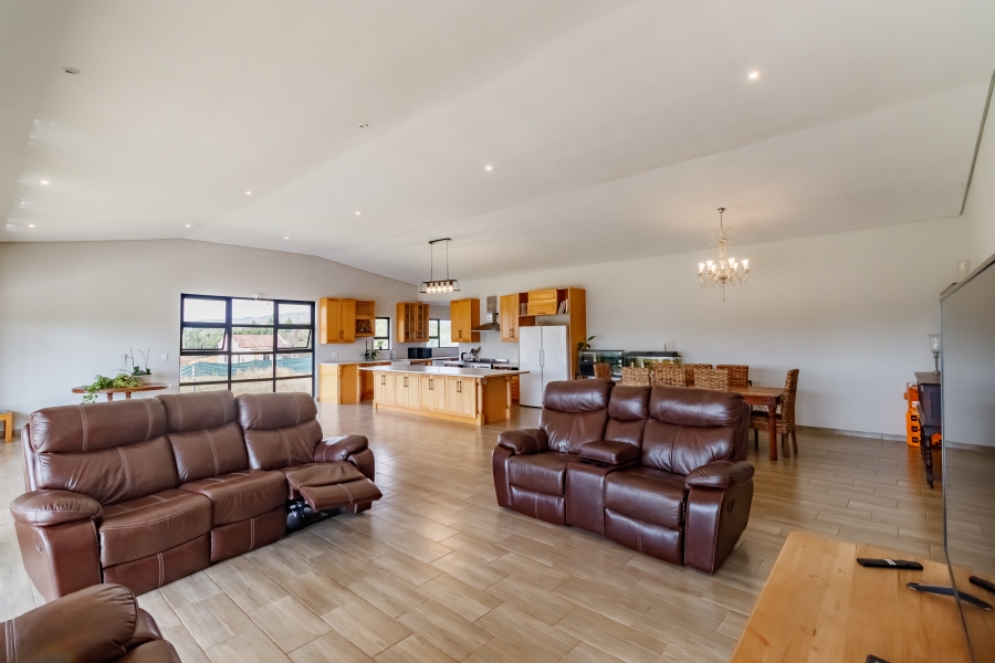 4 Bedroom Property for Sale in Letamo Game Farm Gauteng