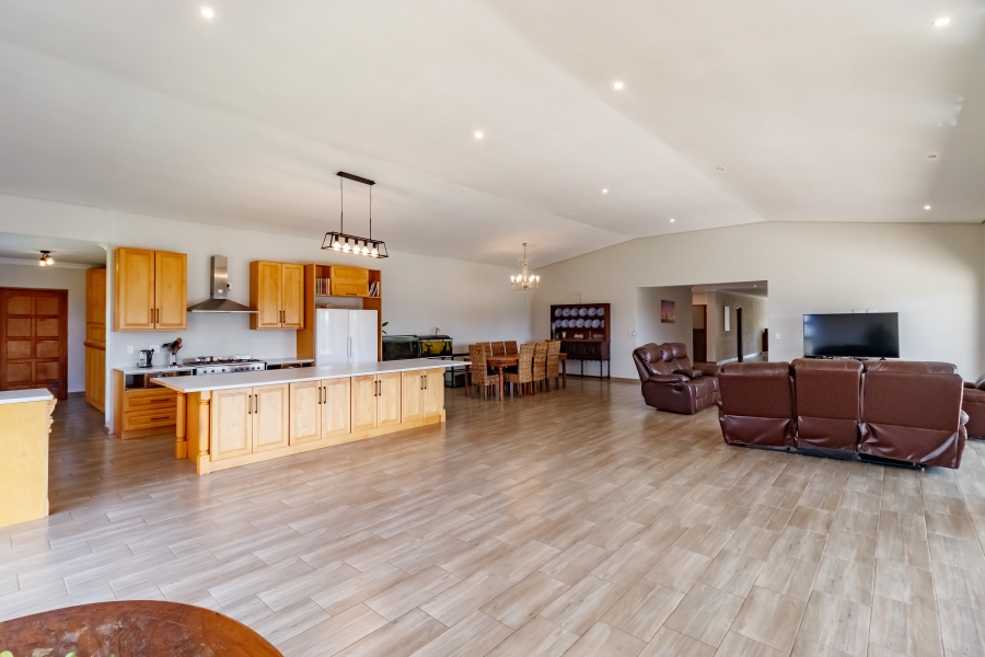 4 Bedroom Property for Sale in Letamo Game Farm Gauteng