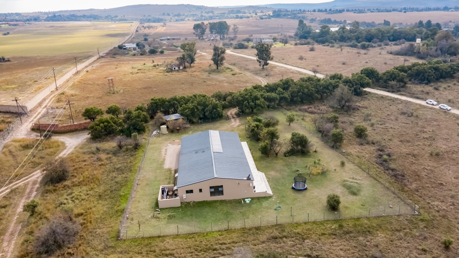4 Bedroom Property for Sale in Letamo Game Farm Gauteng
