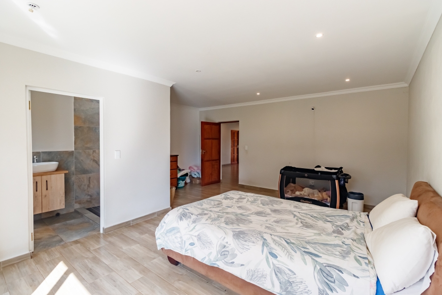 4 Bedroom Property for Sale in Letamo Game Farm Gauteng