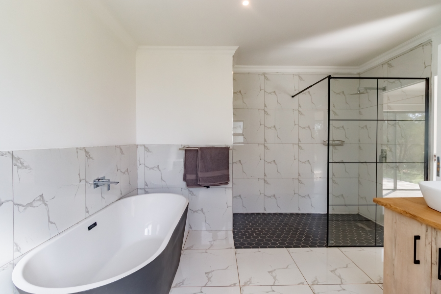 4 Bedroom Property for Sale in Letamo Game Farm Gauteng