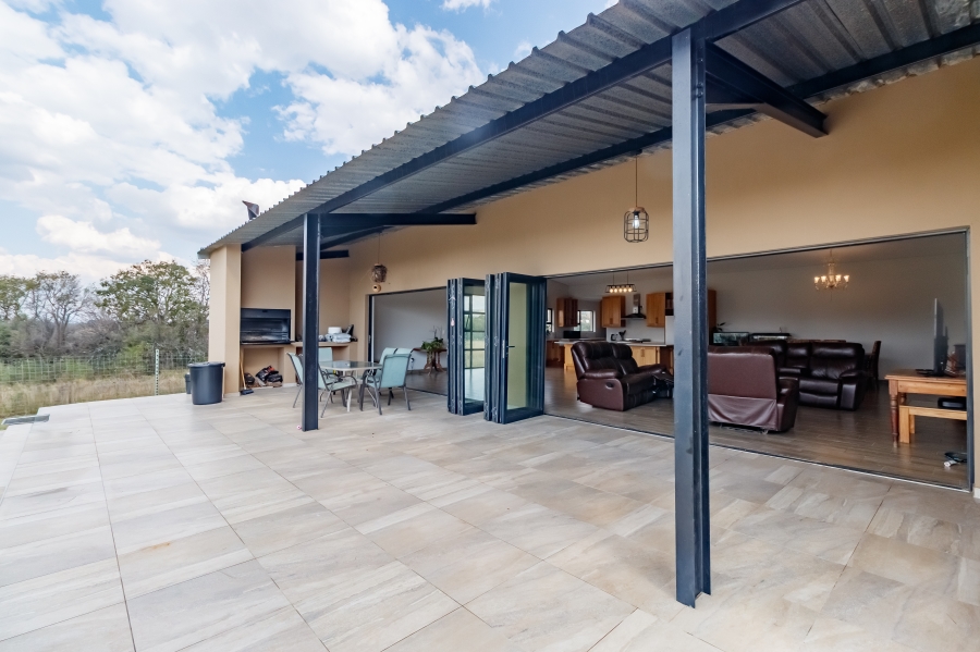 4 Bedroom Property for Sale in Letamo Game Farm Gauteng