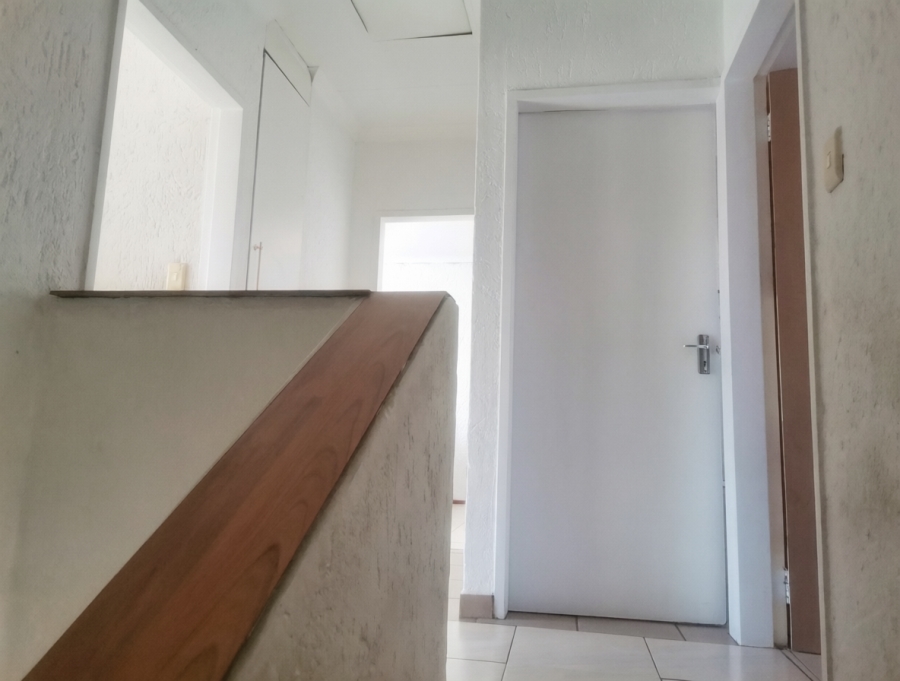 3 Bedroom Property for Sale in Buccleuch Gauteng