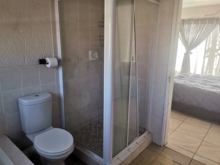 3 Bedroom Property for Sale in Buccleuch Gauteng