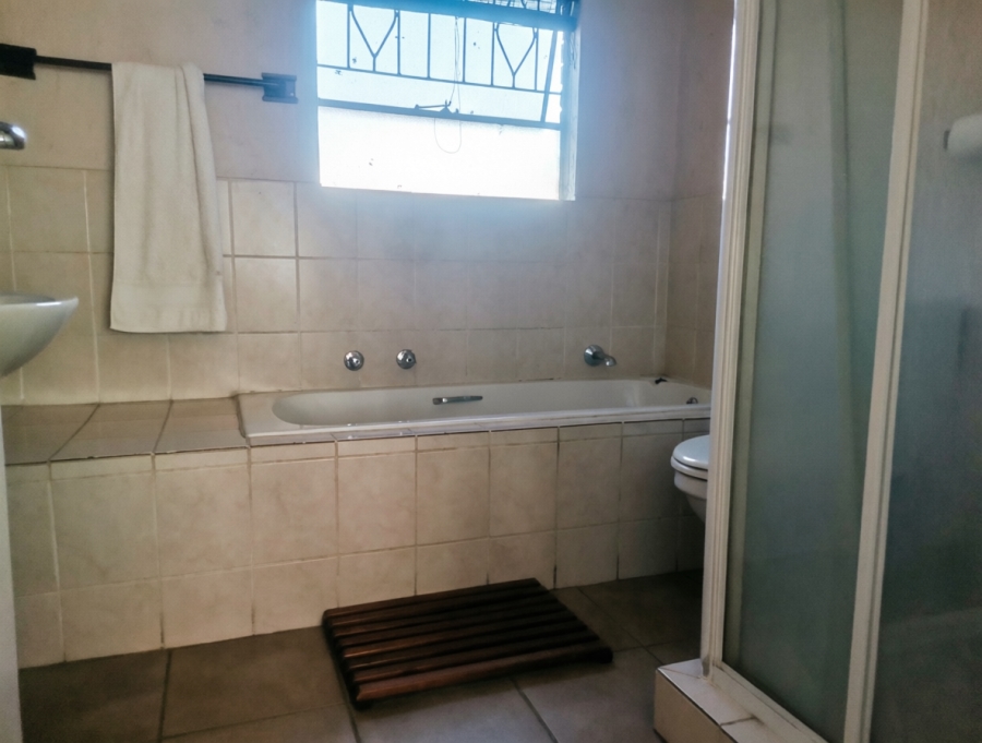 3 Bedroom Property for Sale in Buccleuch Gauteng